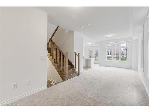 17 Daffodil Road, Springwater, ON - Indoor Photo Showing Other Room