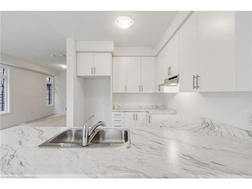 17 Daffodil Road, Springwater, ON - Indoor Photo Showing Kitchen With Double Sink