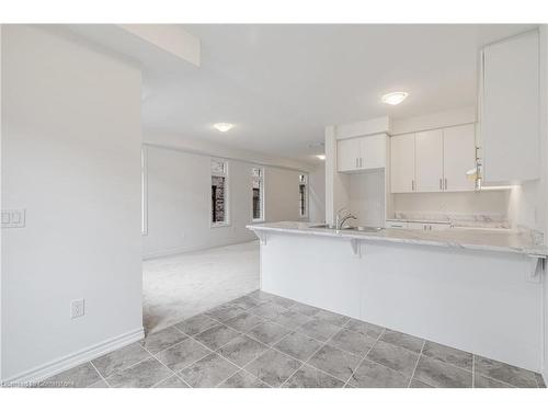 17 Daffodil Road, Springwater, ON - Indoor Photo Showing Kitchen