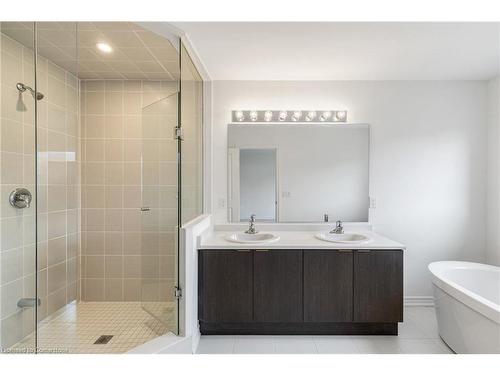 17 Daffodil Road, Springwater, ON - Indoor Photo Showing Bathroom