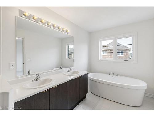 17 Daffodil Road, Springwater, ON - Indoor Photo Showing Bathroom