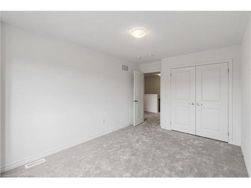 17 Daffodil Road, Springwater, ON - Indoor Photo Showing Other Room