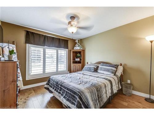 118 Dunrobin Drive Drive, Caledonia, ON - Indoor Photo Showing Bedroom