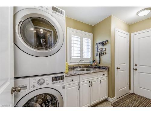 118 Dunrobin Drive Drive, Caledonia, ON - Indoor Photo Showing Laundry Room