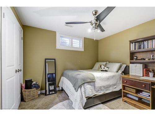 118 Dunrobin Drive, Caledonia, ON - Indoor Photo Showing Bedroom