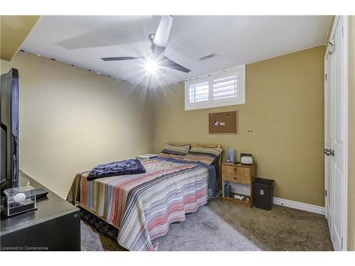 118 Dunrobin Drive, Caledonia, ON - Indoor Photo Showing Bedroom