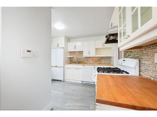 250 San Francisco Avenue, Hamilton, ON - Indoor Photo Showing Kitchen