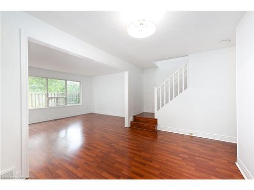 250 San Francisco Avenue, Hamilton, ON - Indoor Photo Showing Other Room