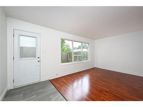 250 San Francisco Avenue, Hamilton, ON - Indoor Photo Showing Other Room