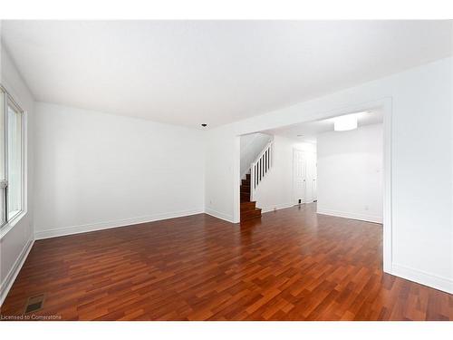 250 San Francisco Avenue, Hamilton, ON - Indoor Photo Showing Other Room