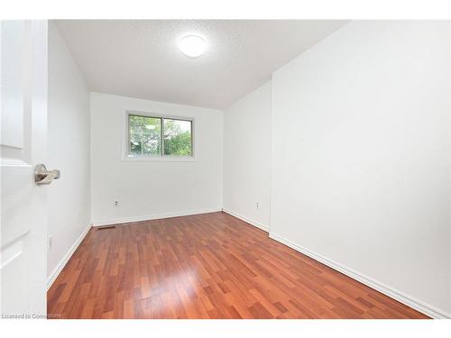 250 San Francisco Avenue, Hamilton, ON - Indoor Photo Showing Other Room