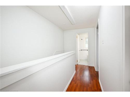 250 San Francisco Avenue, Hamilton, ON - Indoor Photo Showing Other Room