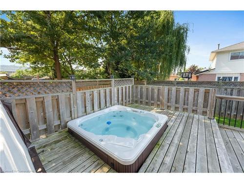 385 Kerman Avenue, Grimsby, ON - Outdoor With Deck Patio Veranda