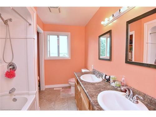 57 Haldimand Trail Road, Dunnville, ON - Indoor Photo Showing Bathroom