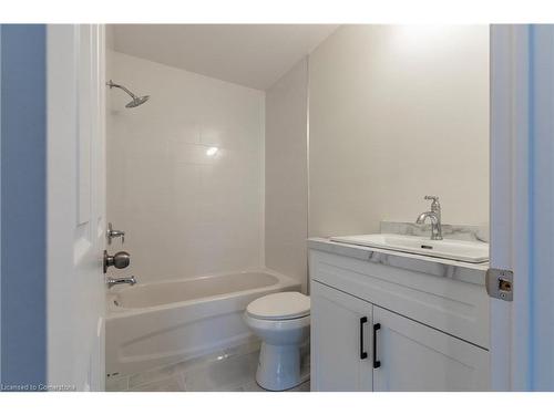 92-100 Beddoe Drive, Hamilton, ON - Indoor Photo Showing Bathroom