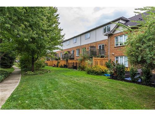 92-100 Beddoe Drive, Hamilton, ON - Outdoor