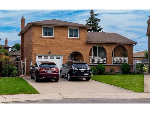 43 Adorn Court, Hamilton, ON - Outdoor