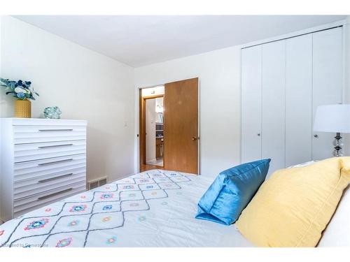 66 Purvis Drive, Hamilton, ON - Indoor Photo Showing Bedroom