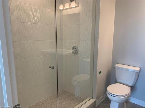 520-128 Grovewood Common, Oakville, ON - Indoor Photo Showing Bathroom