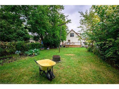 8 Maitland Street, Thorold, ON - Outdoor With Backyard