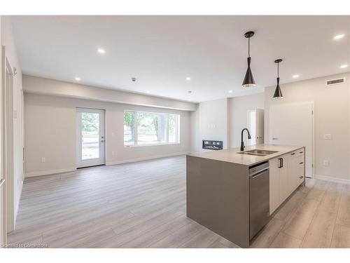 110-123 Lincoln Street, Welland, ON - Indoor Photo Showing Kitchen With Double Sink