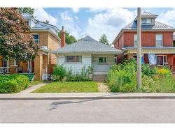 46 Rosslyn Avenue N Hamilton, ON L8L 7P2