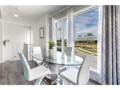 1-1121 Cooke Boulevard, Burlington, ON - Indoor Photo Showing Dining Room