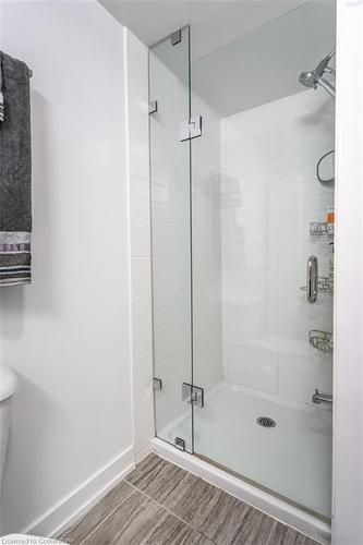 1-1121 Cooke Boulevard, Burlington, ON - Indoor Photo Showing Bathroom