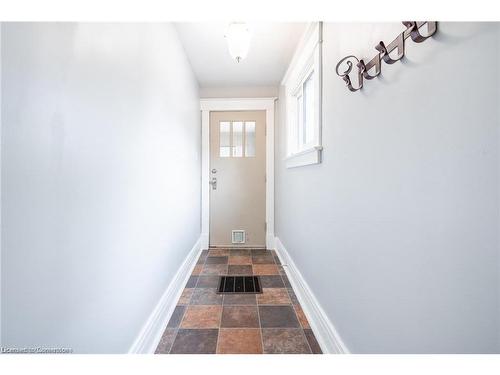 10 Welland Vale Road, St. Catharines, ON - Indoor Photo Showing Other Room