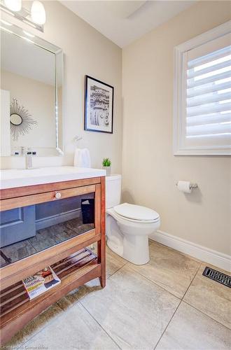 35 Fern Avenue, Waterdown, ON - Indoor Photo Showing Bathroom