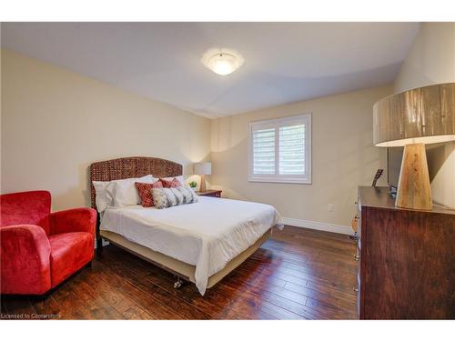 35 Fern Avenue, Waterdown, ON - Indoor Photo Showing Bedroom