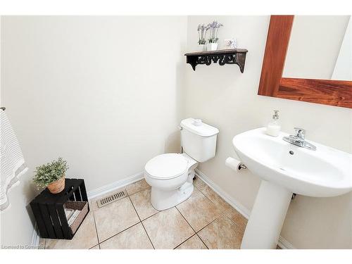 3263 Mccurdy Court, Burlington, ON - Indoor Photo Showing Bathroom