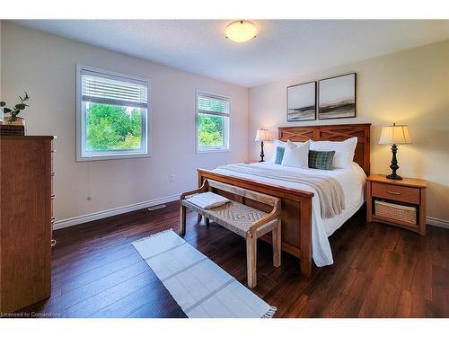 3263 Mccurdy Court, Burlington, ON - Indoor Photo Showing Bedroom