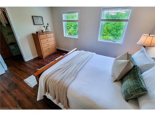 3263 Mccurdy Court, Burlington, ON - Indoor Photo Showing Bedroom