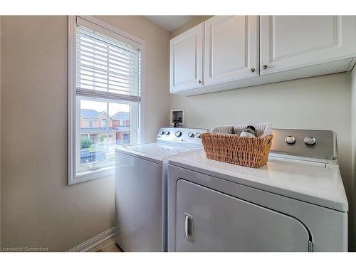 3263 Mccurdy Court, Burlington, ON - Indoor Photo Showing Laundry Room