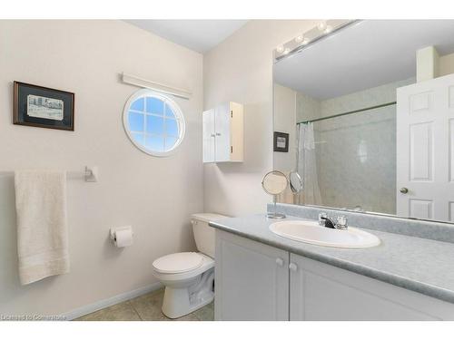 2247 Pathfinder Drive, Burlington, ON - Indoor Photo Showing Bathroom