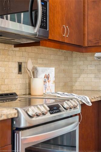 2402 Curtis Road, Burlington, ON - Indoor Photo Showing Kitchen