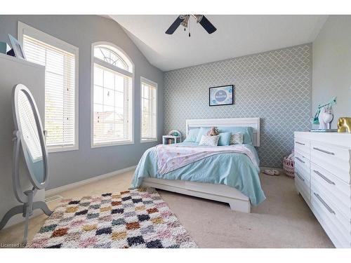 2402 Curtis Road, Burlington, ON - Indoor Photo Showing Bedroom