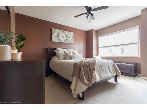 2402 Curtis Road, Burlington, ON - Indoor Photo Showing Bedroom