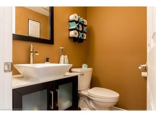 2402 Curtis Road, Burlington, ON - Indoor Photo Showing Bathroom