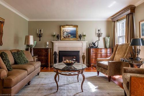 58 Braemar Place, Hamilton, ON - Indoor Photo Showing Living Room With Fireplace