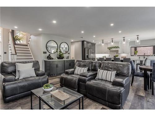 96 Laurendale Avenue, Waterdown, ON - Indoor Photo Showing Living Room