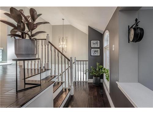 96 Laurendale Avenue, Waterdown, ON - Indoor Photo Showing Other Room