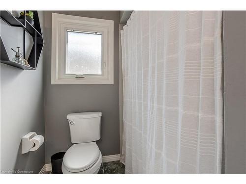 96 Laurendale Avenue, Waterdown, ON - Indoor Photo Showing Bathroom