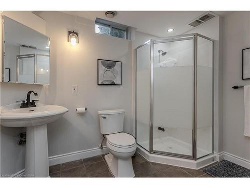 96 Laurendale Avenue, Waterdown, ON - Indoor Photo Showing Bathroom