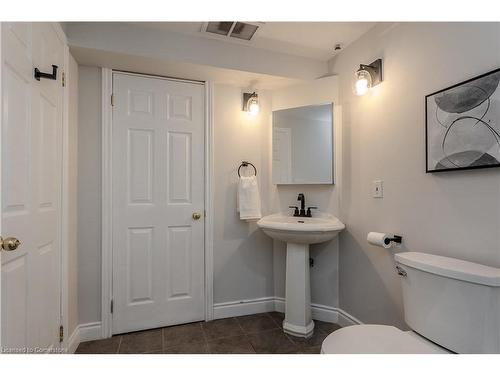 96 Laurendale Avenue, Waterdown, ON - Indoor Photo Showing Bathroom