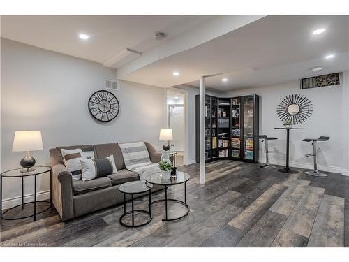 96 Laurendale Avenue, Waterdown, ON - Indoor Photo Showing Other Room