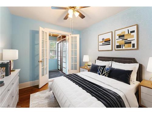 46 Graham Avenue S, Hamilton, ON - Indoor Photo Showing Bedroom