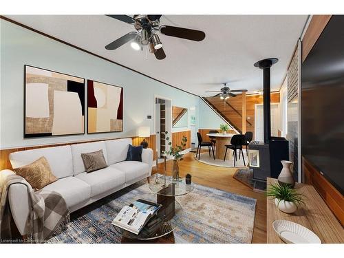 46 Graham Avenue S, Hamilton, ON - Indoor Photo Showing Living Room