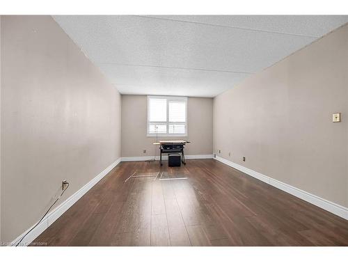 605-99 Donn Avenue, Stoney Creek, ON - Indoor Photo Showing Other Room